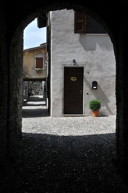 Bed & Breakfast Castello Padenghe sul Garda 0*,  Italia