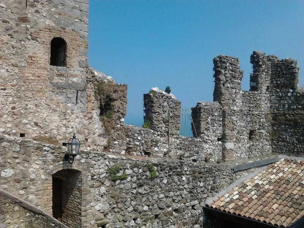 Bed & Breakfast Castello Padenghe sul Garda 0*,  Italia