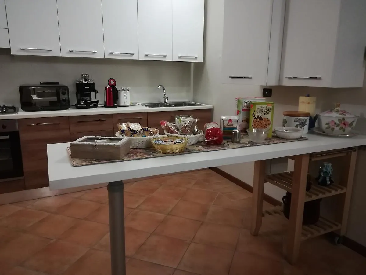 Bed & Breakfast Castello Padenghe sul Garda 0*,  Italia